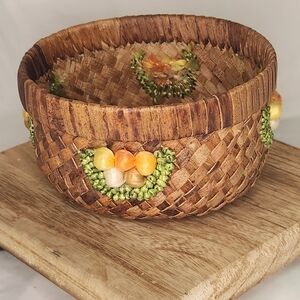 Vtg Woven Raffia Straw Embroidered Round Basket Fruit Gather Harvest Cottagecore